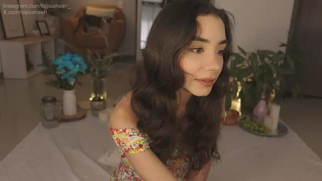 Snapshot of JulietteDee chatting on 10, 7, 2026 JulietteDee online show from 10, 7, 2026