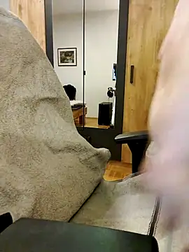 noidentiti online show from 7, 11, 2025