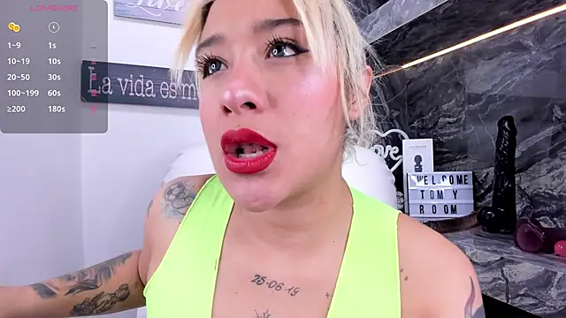 miss danika online show from 14, 1, 2025