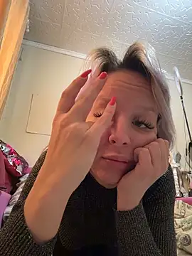 LikaCat online show from 28, 11, 2025