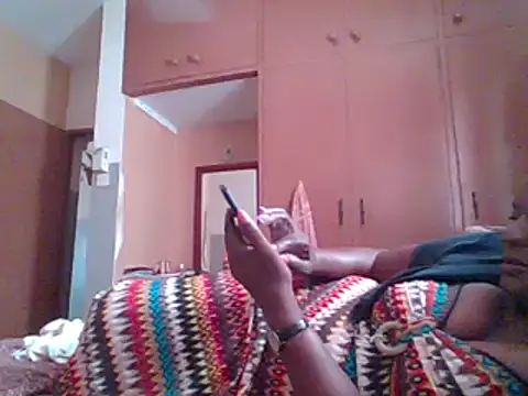 Snapshot of Shaz_brown chatting on 19, 12, 2024 Shaz brown online show from 19, 12, 2024