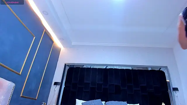 NikkySmiith online show from 17, 2, 2025