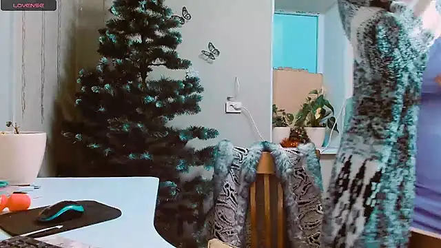 Snapshot of RosaJil chatting on 20, 12, 2024 RosaJil online show from 20, 12, 2024