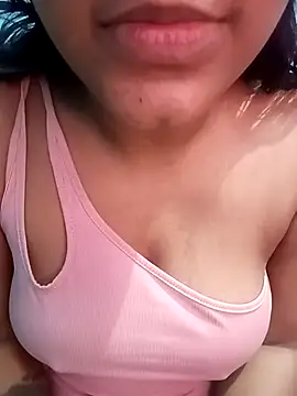 Snapshot of Gulabo-jaan chatting on 8, 1, 2026 Gulabo-jaan online show from 8, 1, 2026