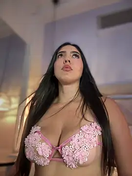 Snapshot of MarianaBenz chatting on 13, 3, 2025 MarianaBenz online show from 13, 3, 2025