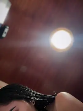 Snapshot of MarianaBenz chatting on 20, 12, 2025 MarianaBenz online show from 20, 12, 2025