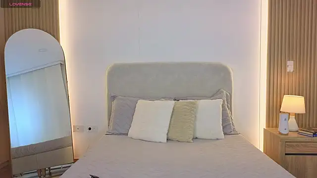KristennBlue online show from 16, 5, 2026
