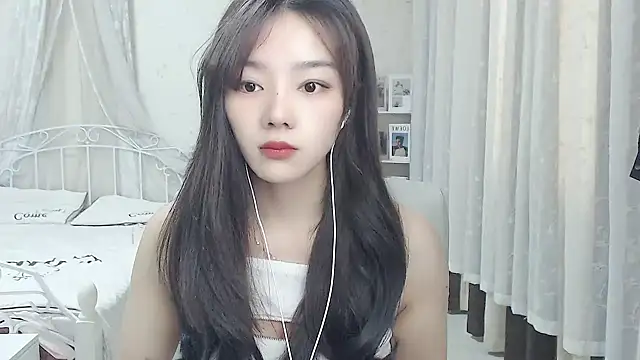 Snapshot of Jenny-Z chatting on 23, 4, 2026 Jenny-Z online show from 23, 4, 2026