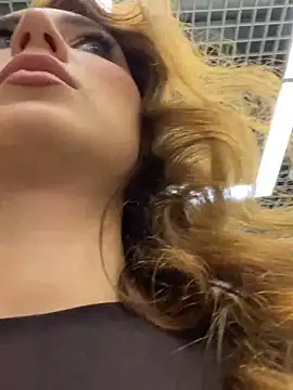 QuitieLia online show from 4, 11, 2025