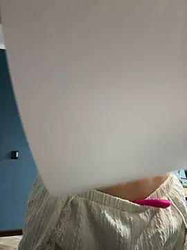 Snapshot of QuitieLia chatting on 4, 2, 2026 QuitieLia online show from 4, 2, 2026