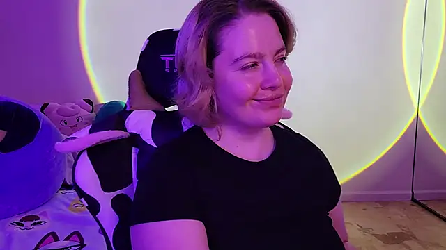 InternetFairy XO online show from 4, 2, 2025