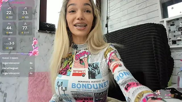 Snapshot of Sassy_Teen chatting on 8, 2, 2025 Sassy Teen online show from 8, 2, 2025