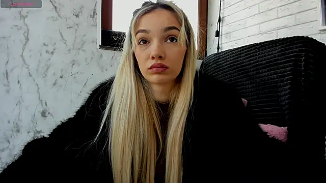 Snapshot of Sassy_Teen chatting on 10, 2, 2025 Sassy Teen online show from 10, 2, 2025