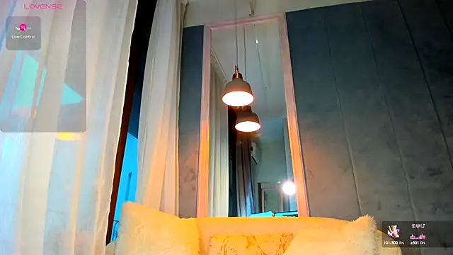 Snapshot of Sassy_Teen chatting on 8, 10, 2025 Sassy Teen online show from 8, 10, 2025