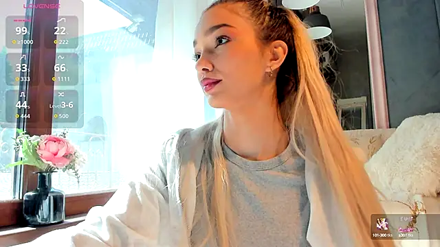 Snapshot of Sassy_Teen chatting on 11, 10, 2025 Sassy Teen online show from 11, 10, 2025