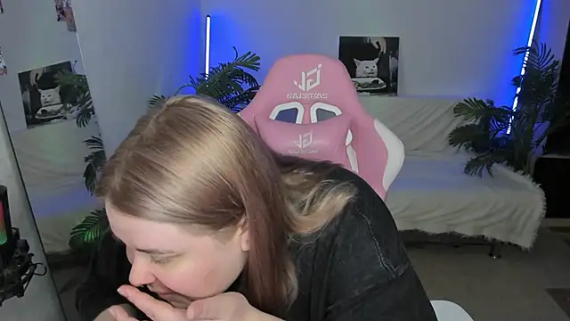 Akemi BBW online show from 6, 3, 2025