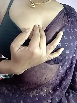 Snapshot of sexytelugu27 chatting on 7, 1, 2025 sexytelugu27 online show from 7, 1, 2025
