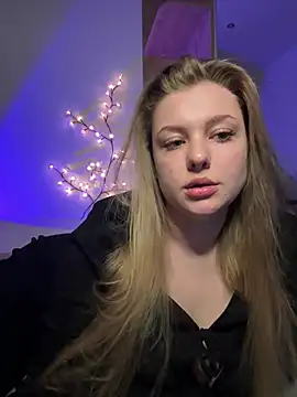 Snapshot of freiiaflower chatting on 6, 5, 2026 freiiaflower online show from 6, 5, 2026