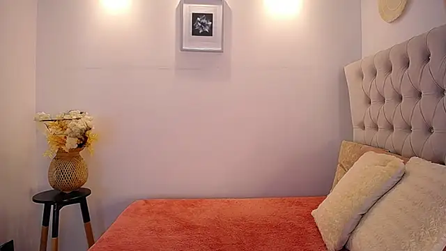 Snapshot of Katy_Van chatting on 28, 1, 2025 Katy Van online show from 28, 1, 2025