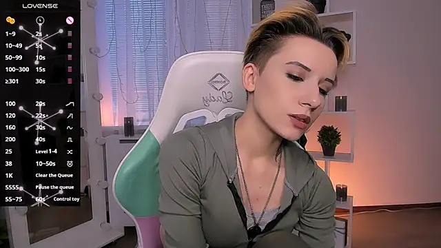 Snapshot of _Rein_ramm chatting on 8, 5, 2026 Rein ramm online show from 8, 5, 2026