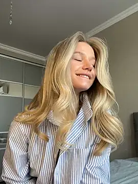 JessIsLove online show from 28, 2, 2025