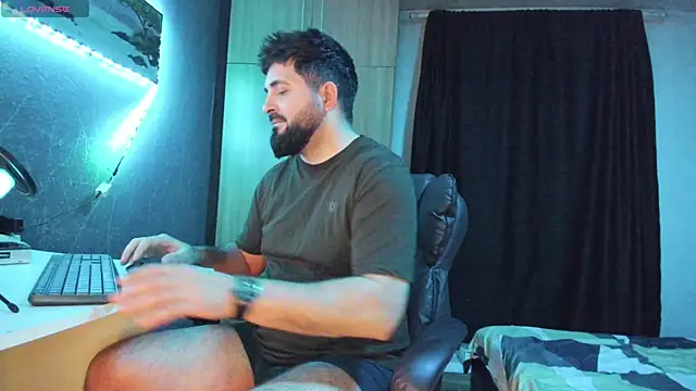 Snapshot of Eduu2322 chatting on 4, 2, 2025 Eduu2322 online show from 4, 2, 2025