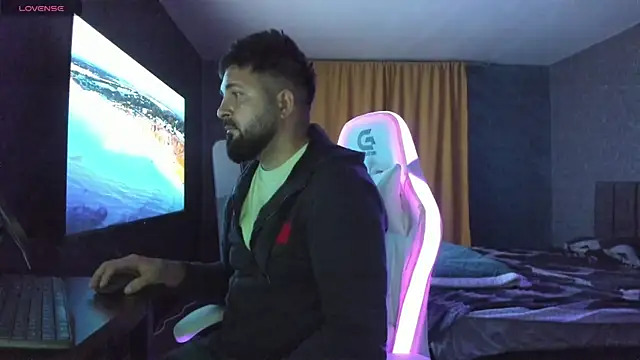 Snapshot of Eduu2322 chatting on 25, 9, 2025 Eduu2322 online show from 25, 9, 2025