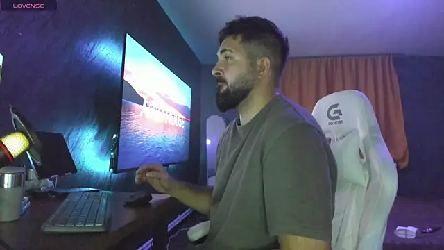 Snapshot of Eduu2322 chatting on 21, 10, 2025 Eduu2322 online show from 21, 10, 2025