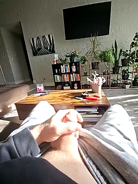 Snapshot of Cemg chatting on 14, 11, 2025 Cemg online show from 14, 11, 2025