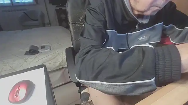 Snapshot of papillonhotofficial chatting on 28, 9, 2025 papillonhotofficial online show from 28, 9, 2025