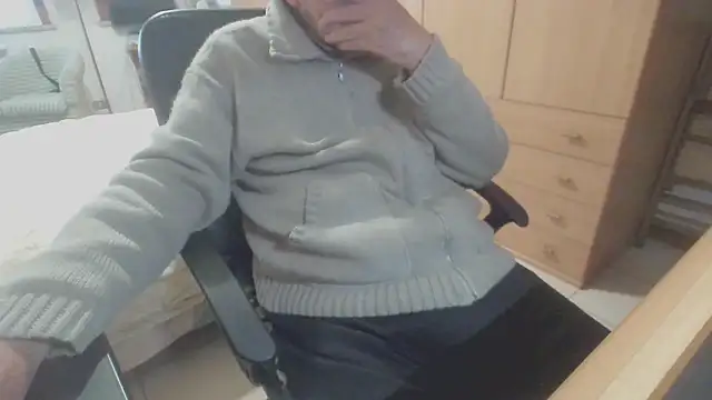 Snapshot of papillonhotofficial chatting on 5, 10, 2025 papillonhotofficial online show from 5, 10, 2025