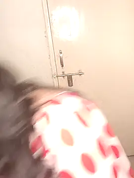 Snapshot of Love-priya chatting on 9, 2, 2025 Love-priya online show from 9, 2, 2025