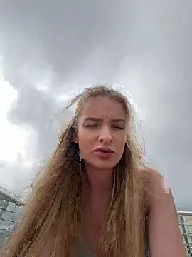 EvieEvans online show from 6, 6, 2026