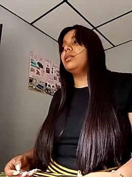 Snapshot of stefanie010 chatting on 3, 2, 2025 stefanie010 online show from 3, 2, 2025