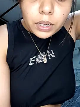 Snapshot of stefanie010 chatting on 9, 9, 2025 stefanie010 online show from 9, 9, 2025