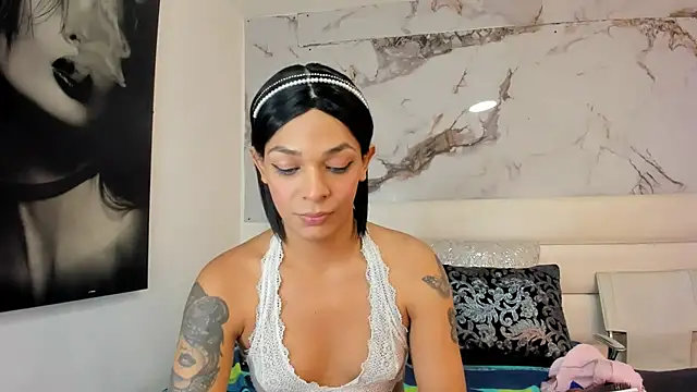 Snapshot of emily_lady20 chatting on 6, 7, 2026 emily lady20 online show from 6, 7, 2026