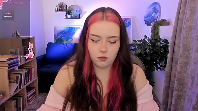 CoralineKeyns online show from 2, 4, 2026