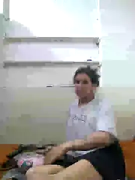 Cameron puppy online show from 2, 4, 2026