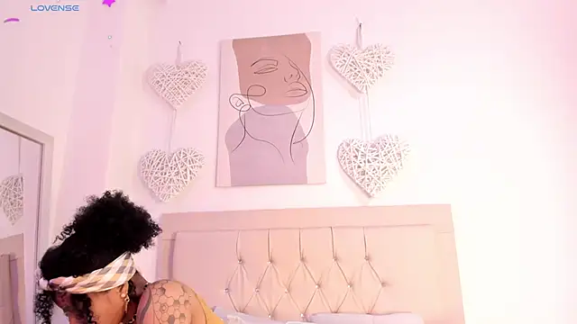 daiana curly online show from 5, 2, 2025