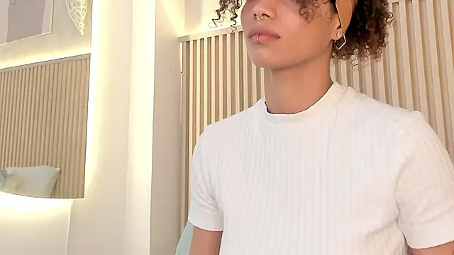 daiana curly online show from 28, 2, 2026