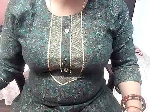 Snapshot of rehana_housewife chatting on 24, 2, 2026 rehana housewife online show from 24, 2, 2026