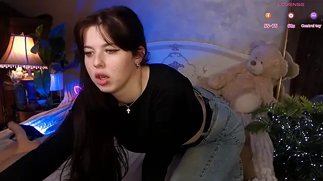 Snapshot of JulieHeets chatting on 2, 1, 2025 JulieHeets online show from 2, 1, 2025