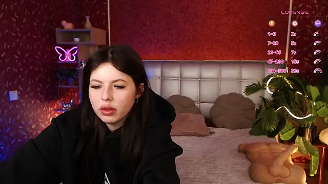 Snapshot of JulieHeets chatting on 30, 1, 2025 JulieHeets online show from 30, 1, 2025