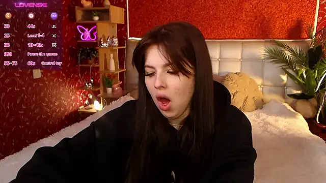 Snapshot of JulieHeets chatting on 21, 3, 2025 JulieHeets online show from 21, 3, 2025