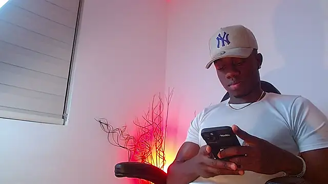 Snapshot of mike_wallace chatting on 4, 2, 2025 mike wallace online show from 4, 2, 2025