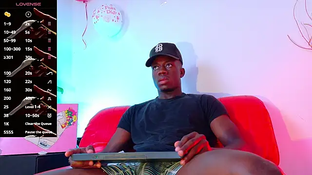 Snapshot of mike_wallace chatting on 5, 3, 2025 mike wallace online show from 5, 3, 2025