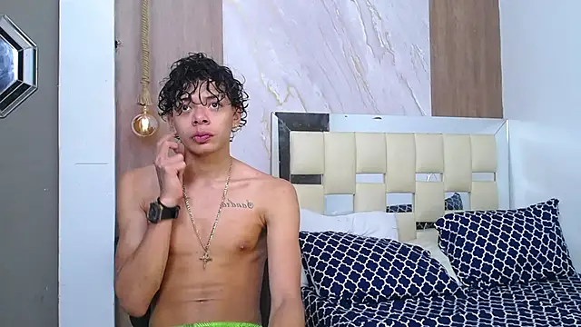 Snapshot of Harry_jhonsson chatting on 6, 11, 2025 Harry jhonsson online show from 6, 11, 2025