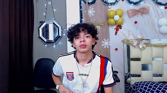 Snapshot of Harry_jhonsson chatting on 2, 12, 2025 Harry jhonsson online show from 2, 12, 2025