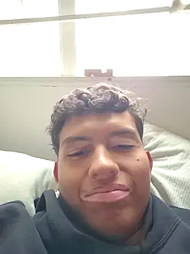 Snapshot of xrobXstax chatting on 15, 11, 2025 xrobXstax online show from 15, 11, 2025