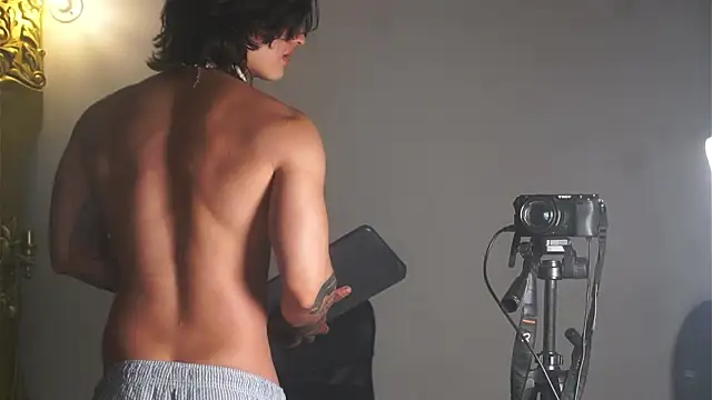 dantecoppolaa  online show from 10, 2, 2025